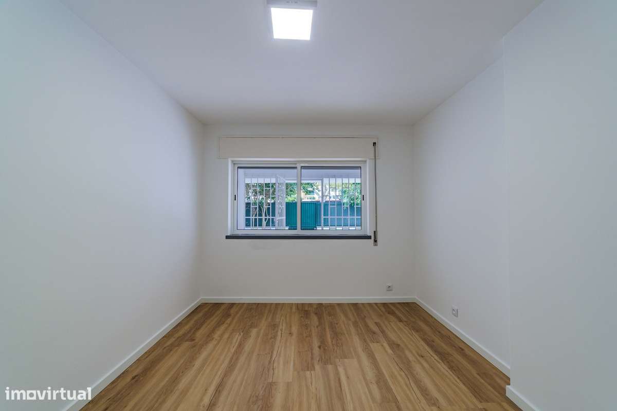 APARTAMENTO T1 | COZINHA EQUIPADA | TERRAÇO | GARAGEM - Grande imagem: 4/13