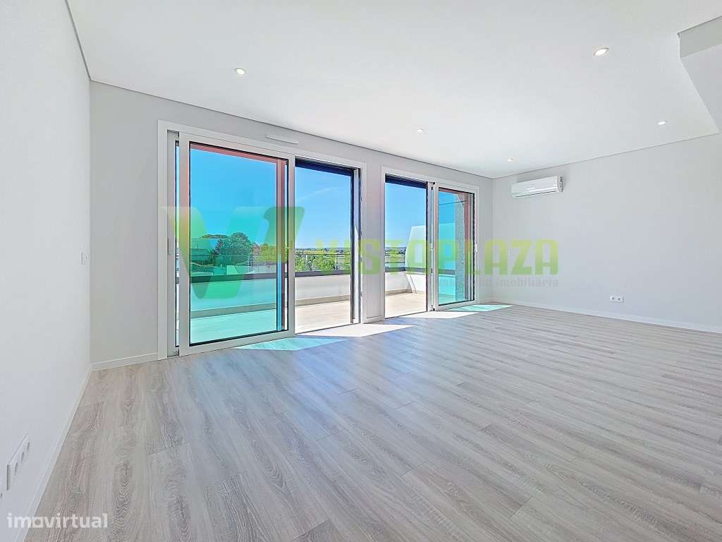 Apartamento T2 em Alvor com Terraço Privativo e Vista Ria de Alvor-13
