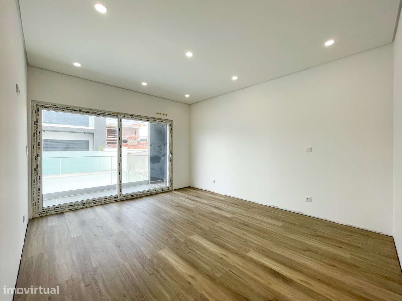 Moradia T4 com Piscina - Santa Iria de Azoia (Bairro da Salvação)-44