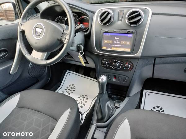 Dacia Sandero 0.9 TCe Laureate - 33