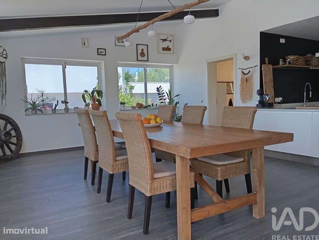 Habitação T3 em Mexilhoeira Grande de 315,00 m2 - Grande imagem: 3/25