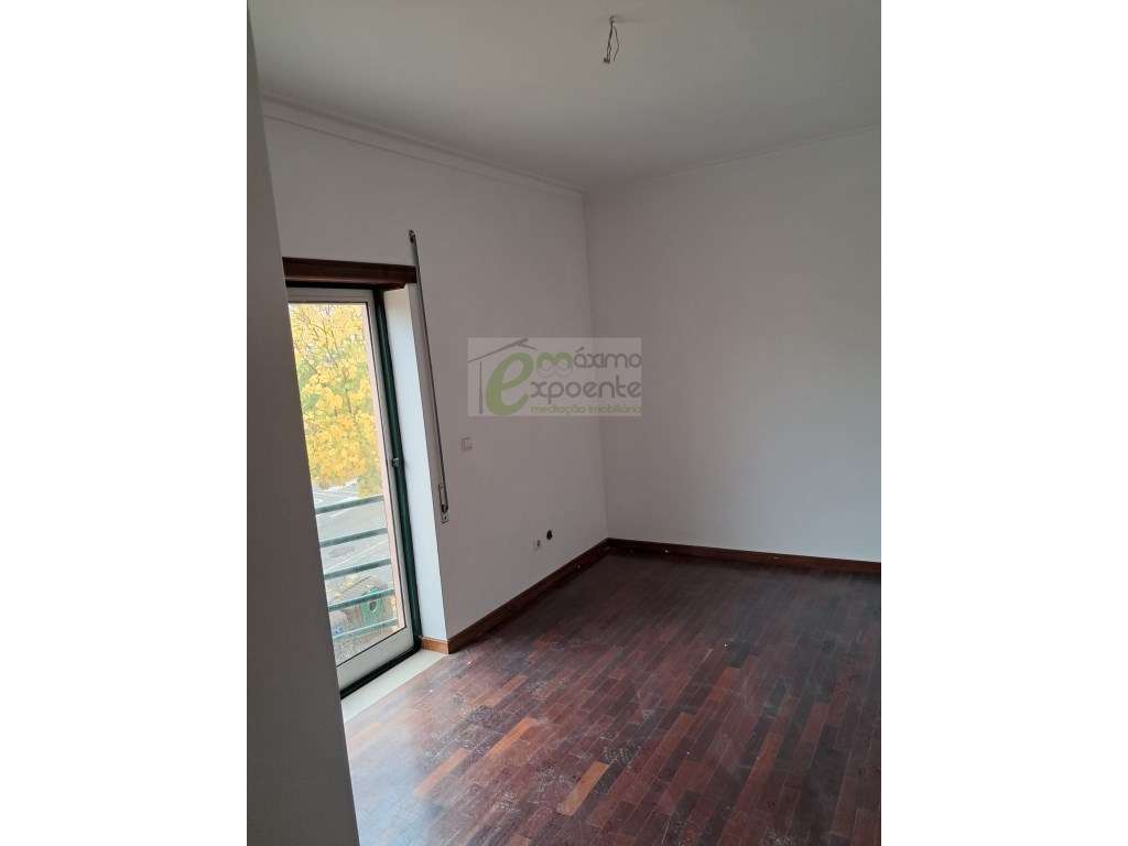 Arrenda-se Apartamento T3 - 1ºandar em Torres Novas - Grande imagem: 5/8