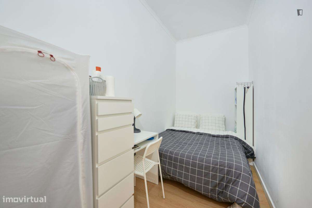 Quarto - localizado em Entrecampos Lisbon - Grande imagem: 2/9