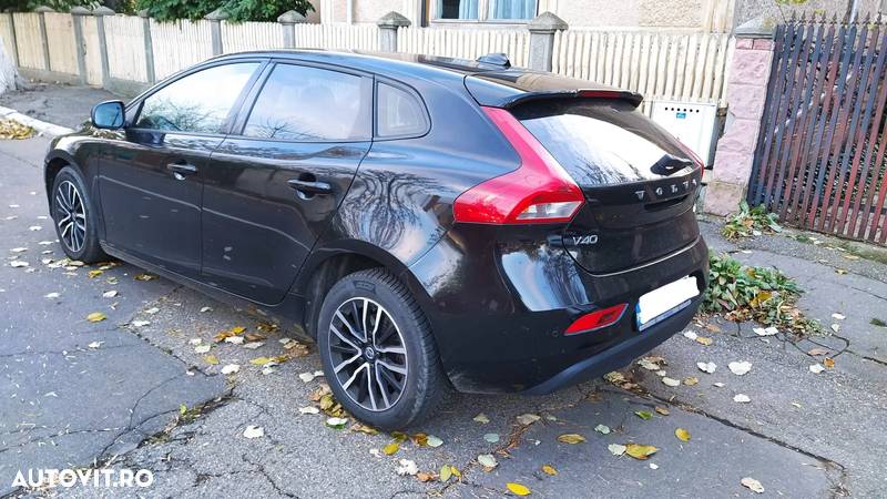 Volvo V40 D2 Aut. Basic - 2