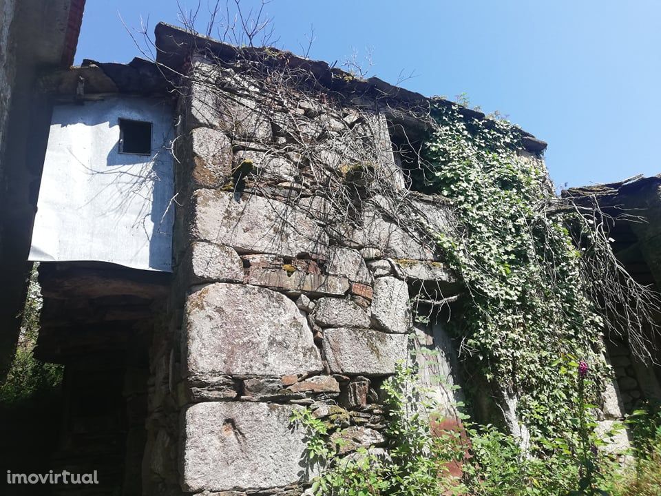 Moradia para restauro em Ameixieira, Santa Eulália, Arouca