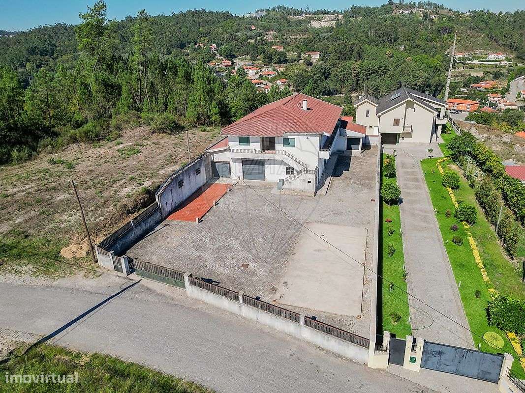 Moradia T4 para venda-30