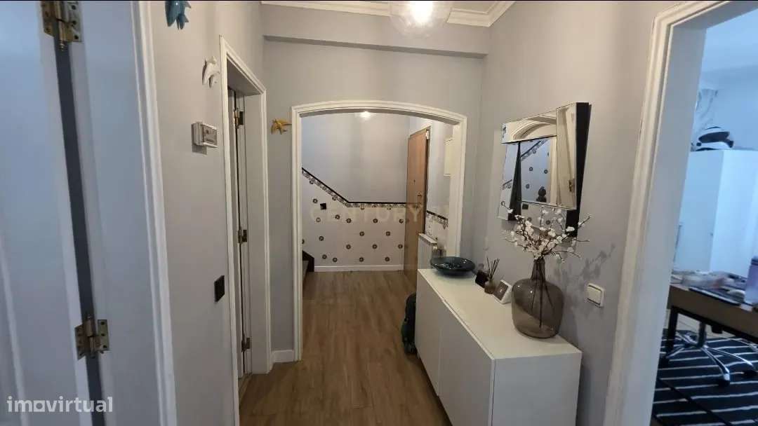 Moradia T4 na Charneca Caparica com Piscina na rua João de Deus a 5min-25