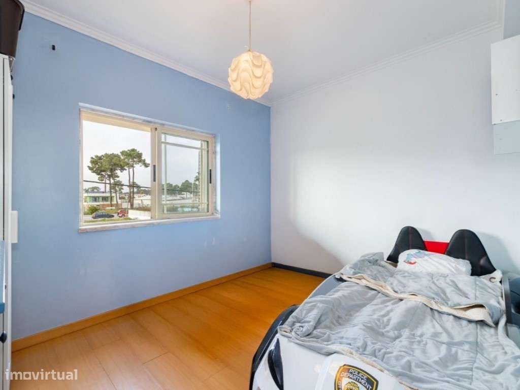 Vende-se Moradia V5 na Aroeira - Almada-7