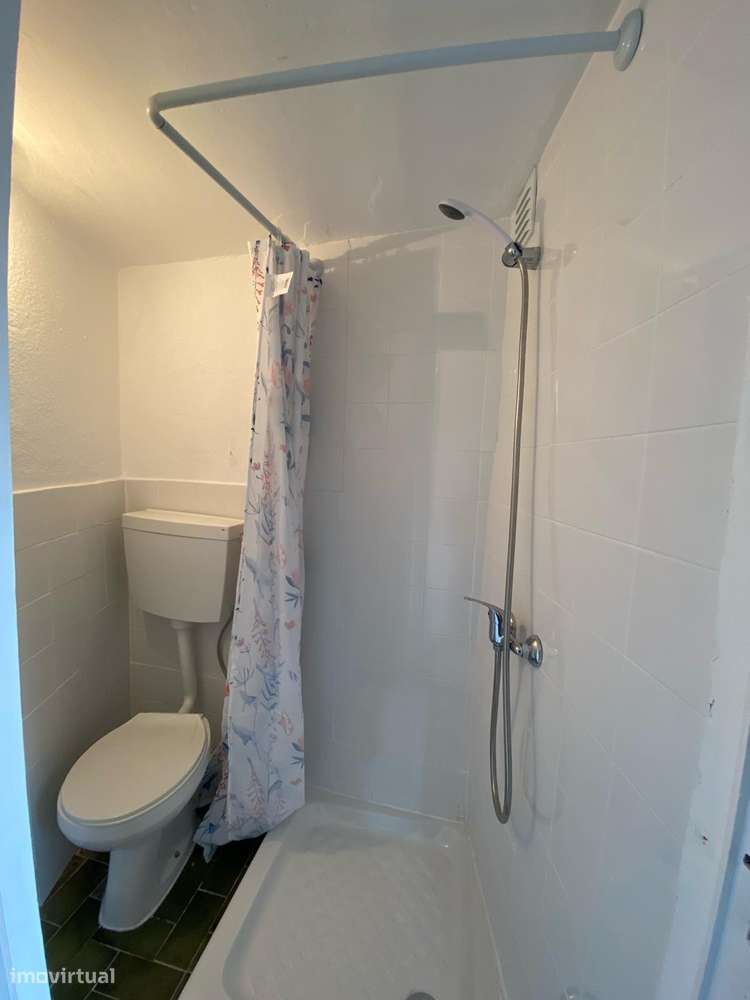 Prédio residencial à venda na Rua Maria Pia, Campo de Ourique - Grande imagem: 4/19