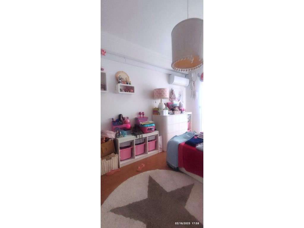 Apartamento T3 remodelado no centro da cidade de Ourém-24