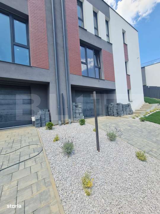 Casa de vanzare, cu 5 camere, 200 mp utili, 245 mp de teren, zona Teil - Imagine principală: 4/12