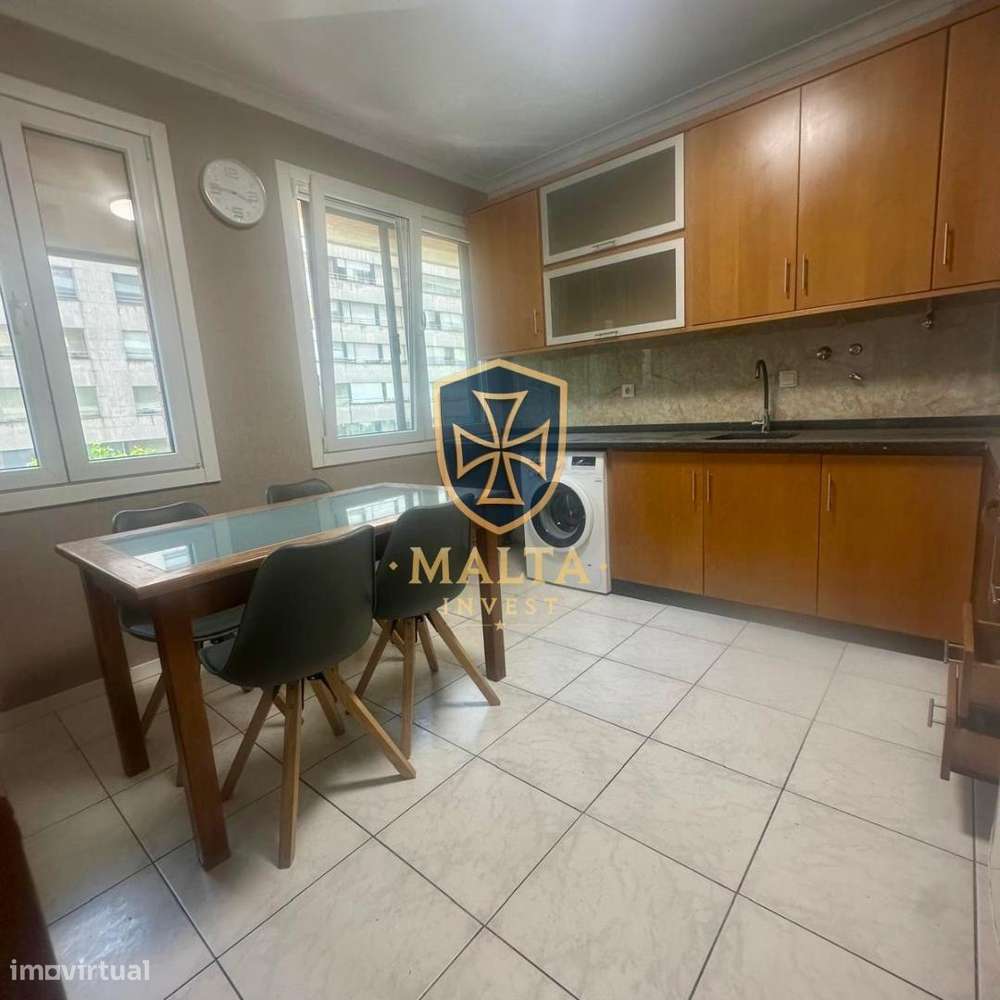 Apartamento T3 Renovado na Rua do Caires em Braga-28
