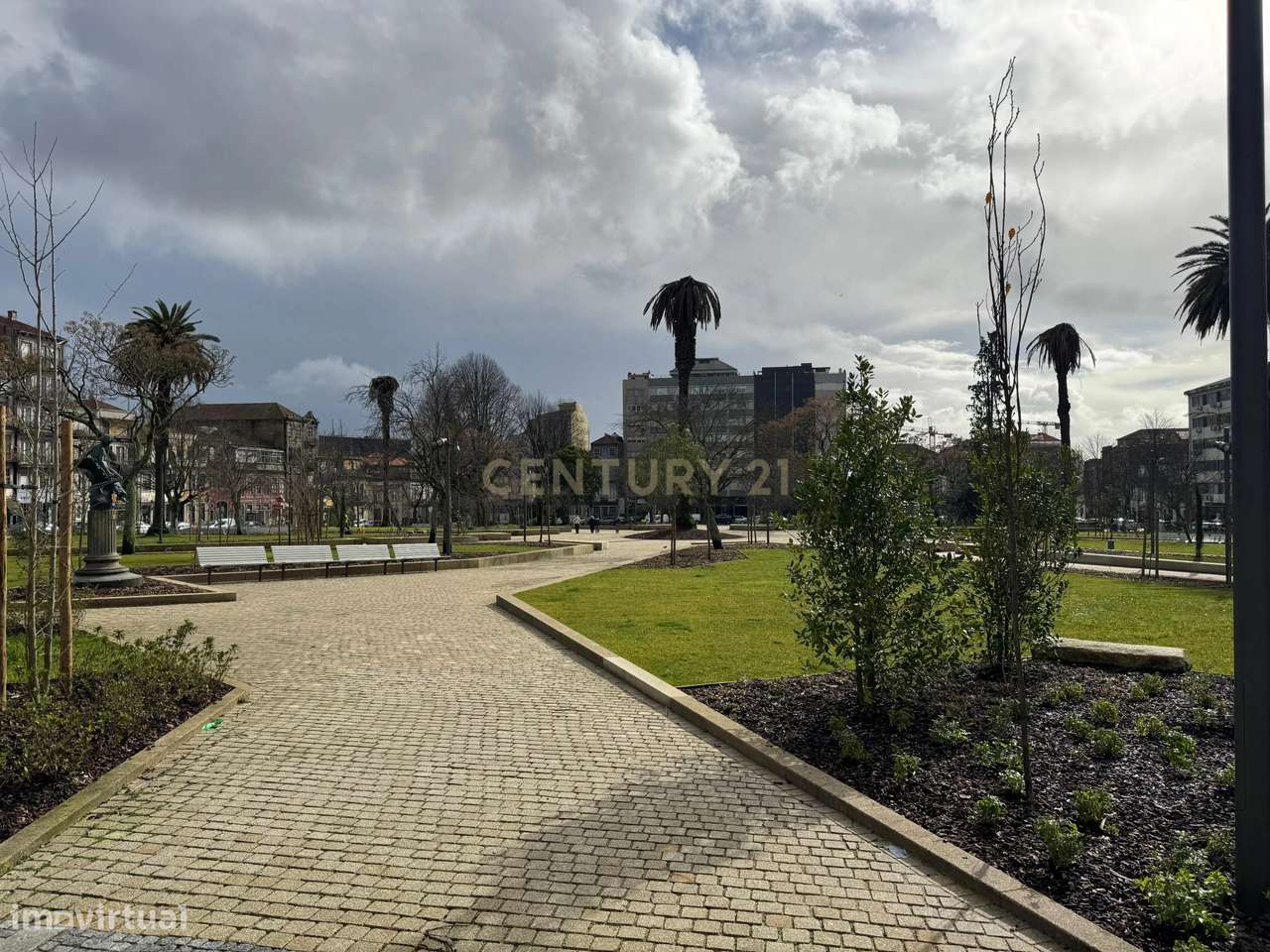Prédio de Charme na Praça da República – Centro do Porto-34