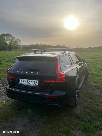 Volvo V60 Cross Country T5 AWD - 4