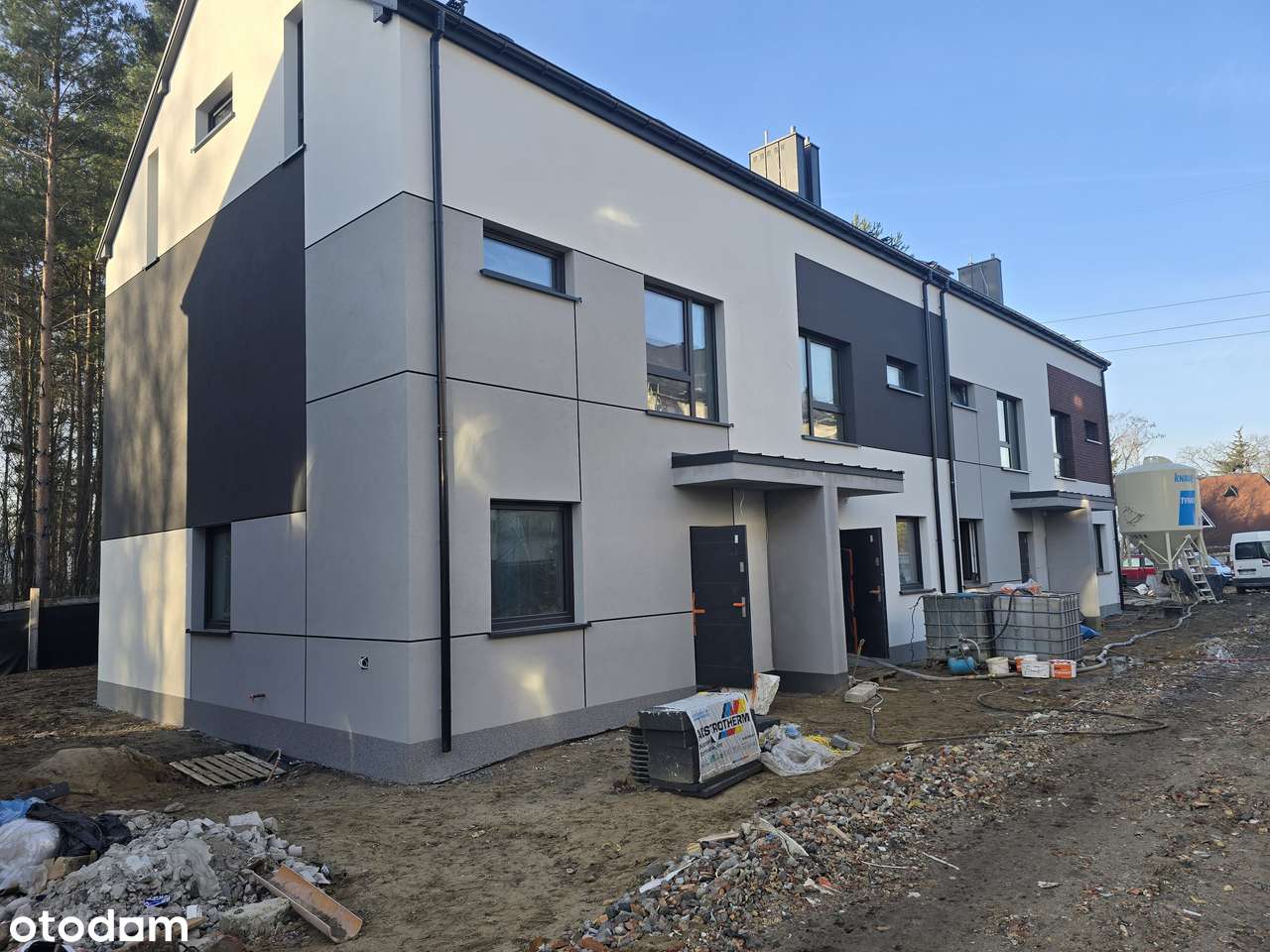 Segment 116m2, 3 poziomy użytkowe, ogródek, 2 x parking-0