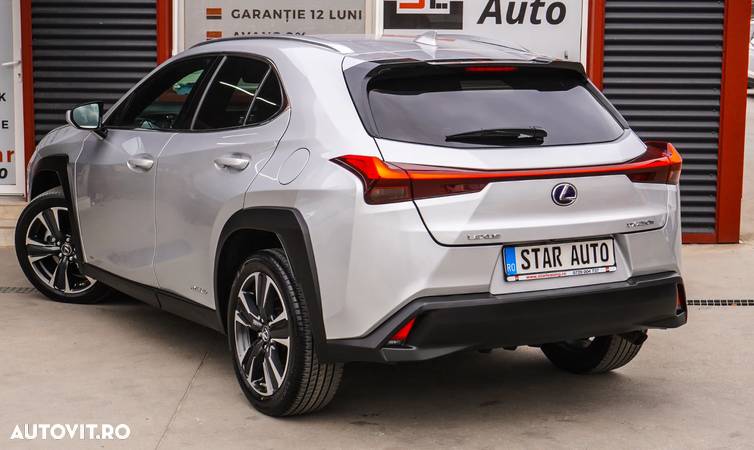 Lexus UX 250h 2.0L HEV 20H- (178 HP) 4X4 CVT Executive - 5