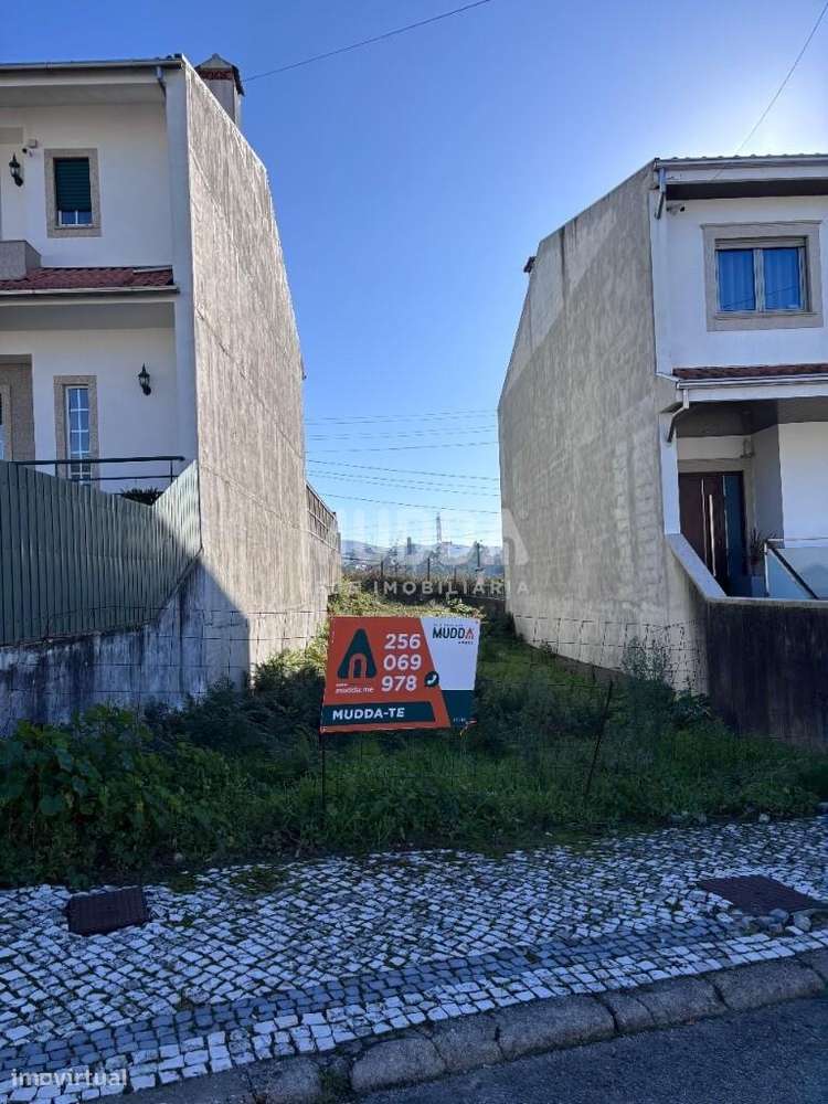 Exclusivo Lote de Terreno 204 m2 para Construção de Moradia em Banda-8