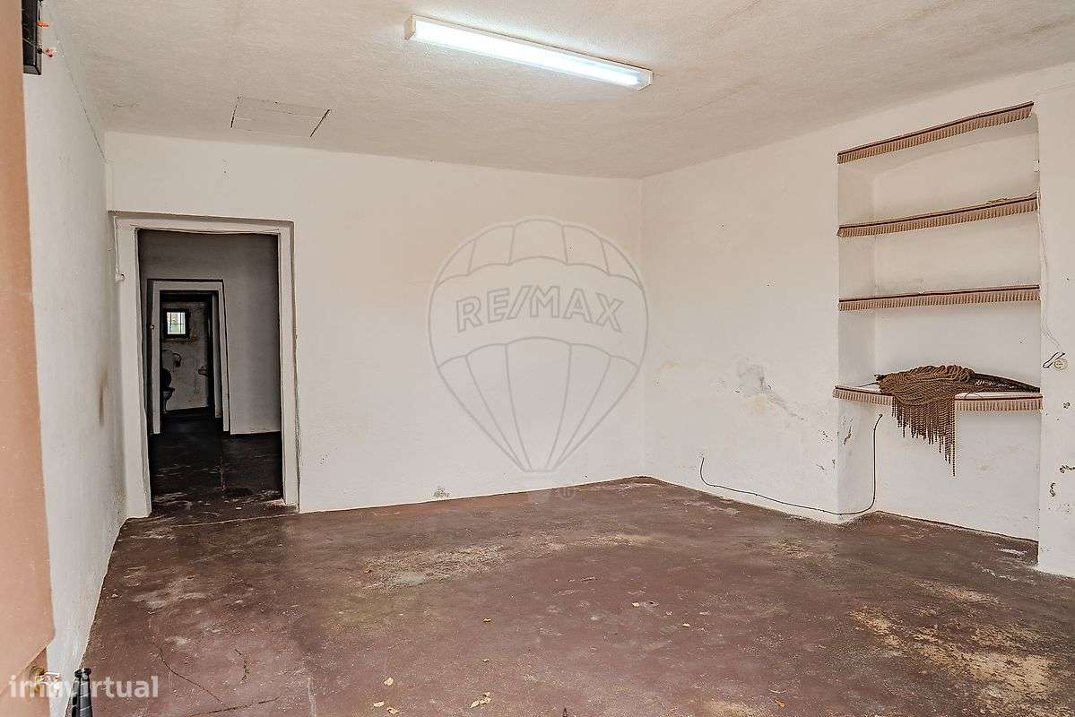 Moradia T2 para venda-12