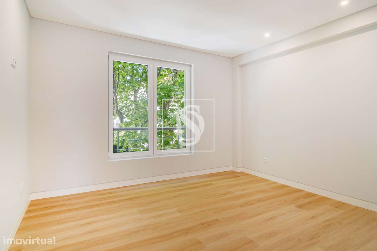 Apartamento Novo de Alta Qualidade em Carcavelos – 3 Frentes, Varandas-16