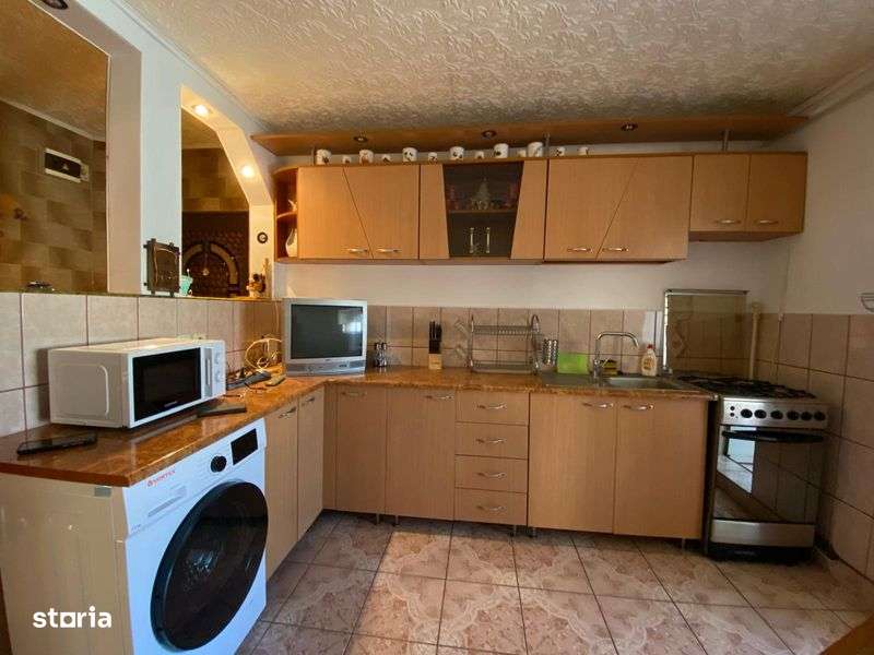 Spre inchiriere: Apartament 2 dormitoare, decomandat, str. Marasesti z - Imagine principală: 4/8