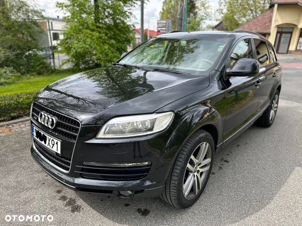 Audi Q7 - 1