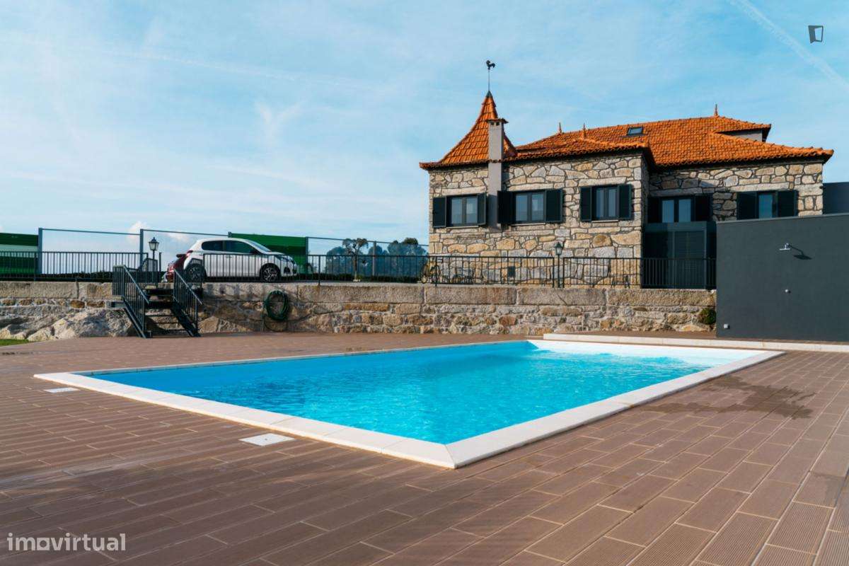 Quarto - localizado em Braga - Grande imagem: 5/6