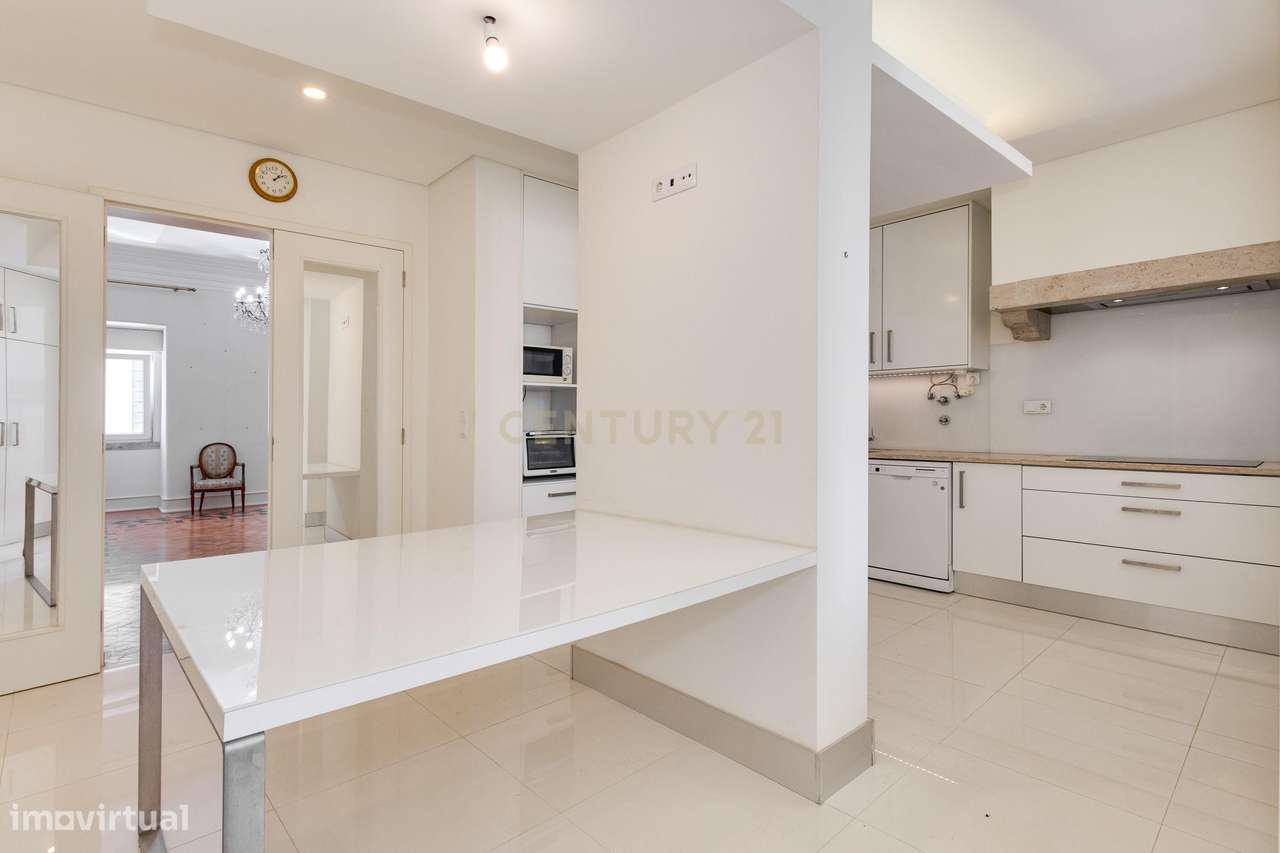 Fantástico Apartamento T4 na Alameda Dom Afonso Henriques – Localizaçã-9