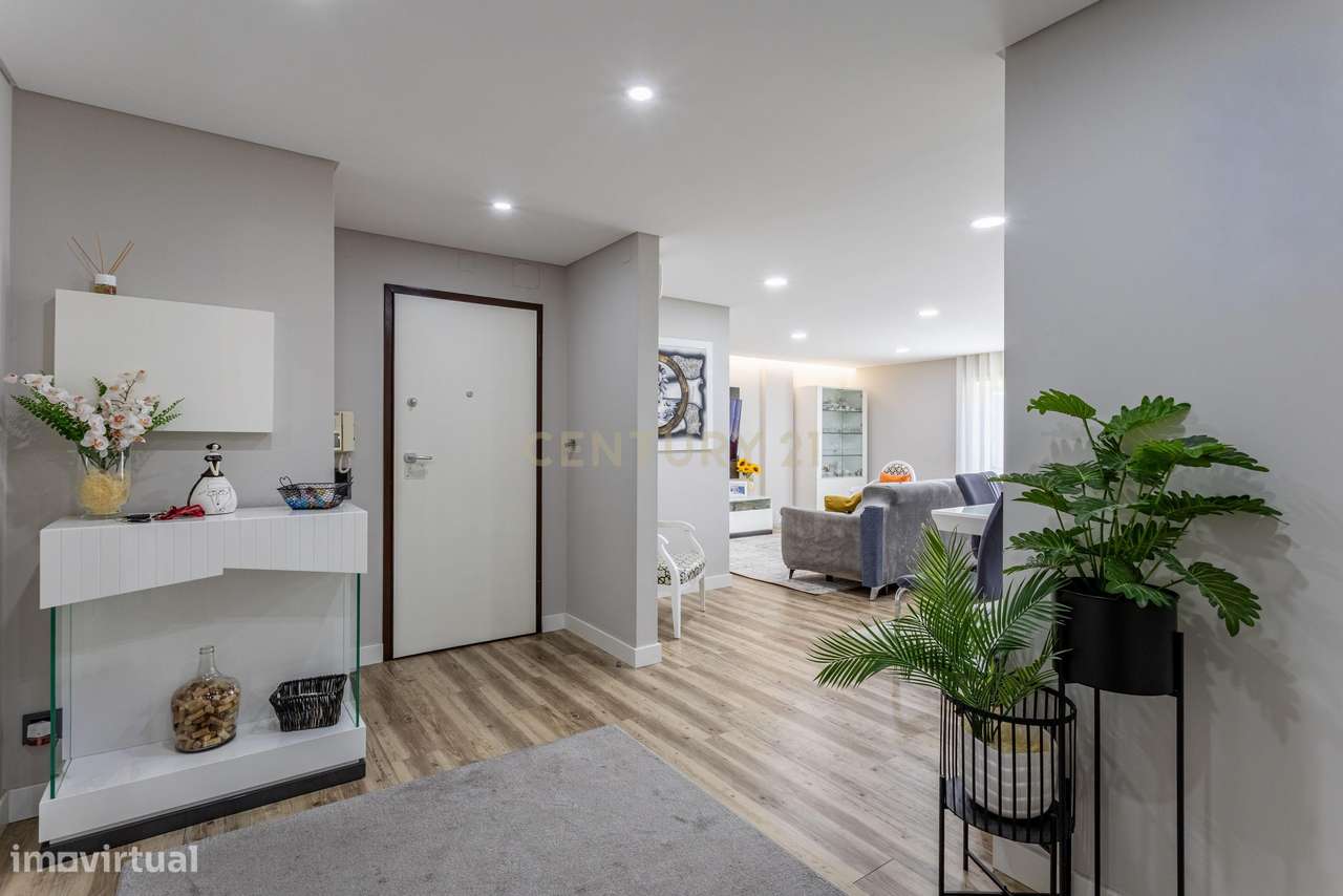 Moderno Apartamento T4 no Carregado em condomínio fechado-4
