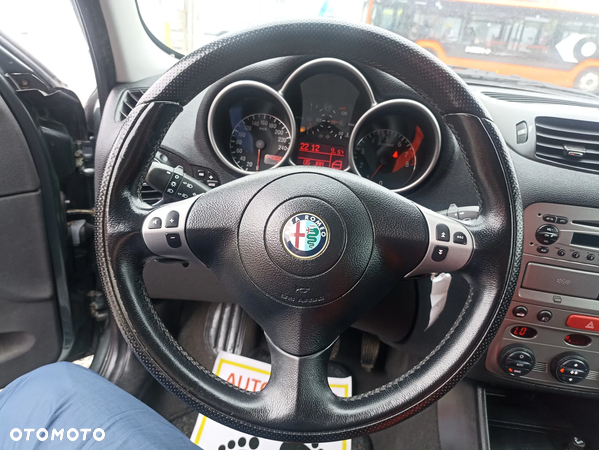 Alfa Romeo 147 - 20