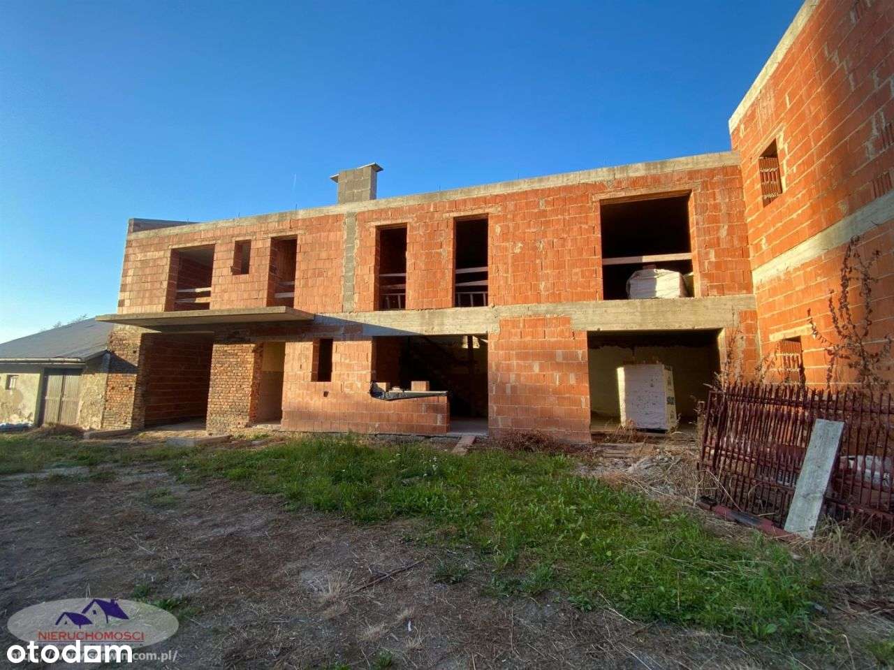 Dom, 317 m², Żabno-2