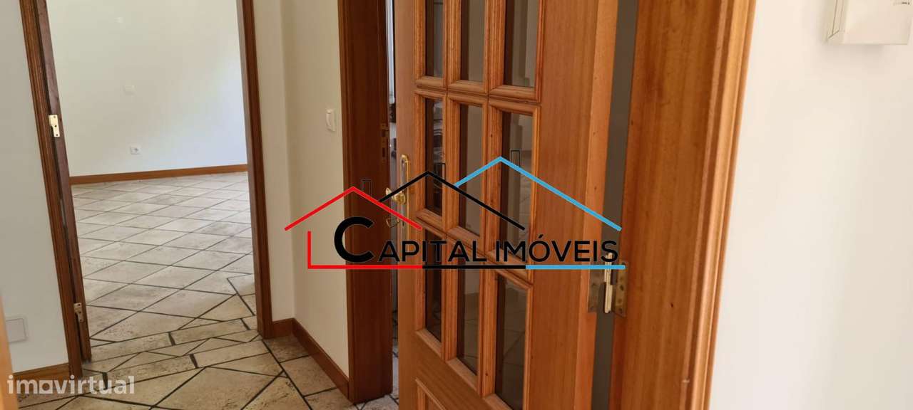 Moradia isolada T3+2 com piscina, em Caixas Sesimbra-17