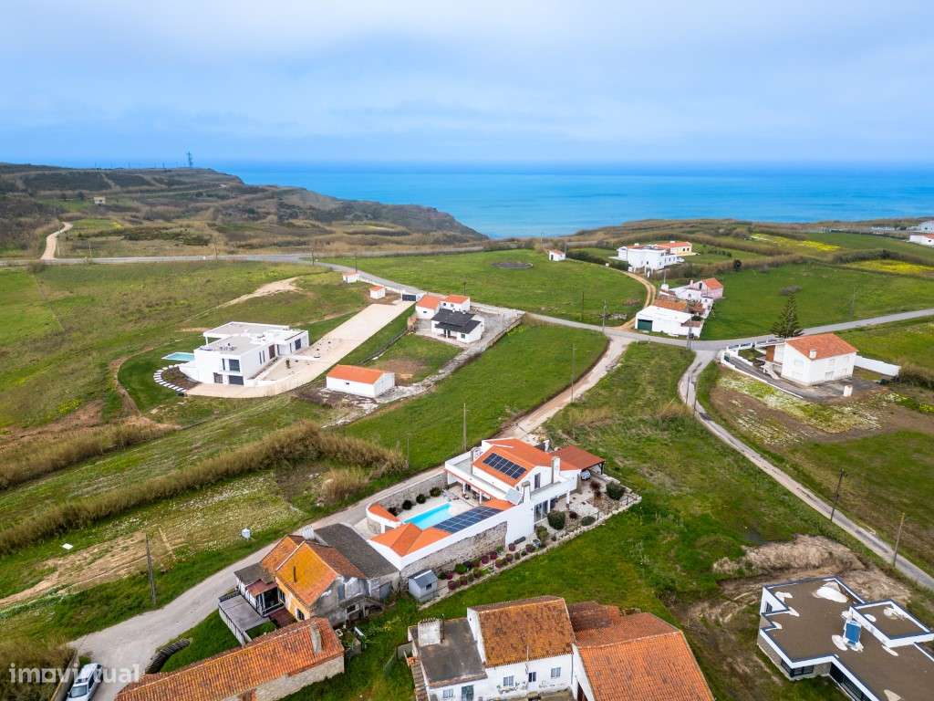 Moradia T3 com Piscina na Serra do Bouro - Grande imagem: 2/30