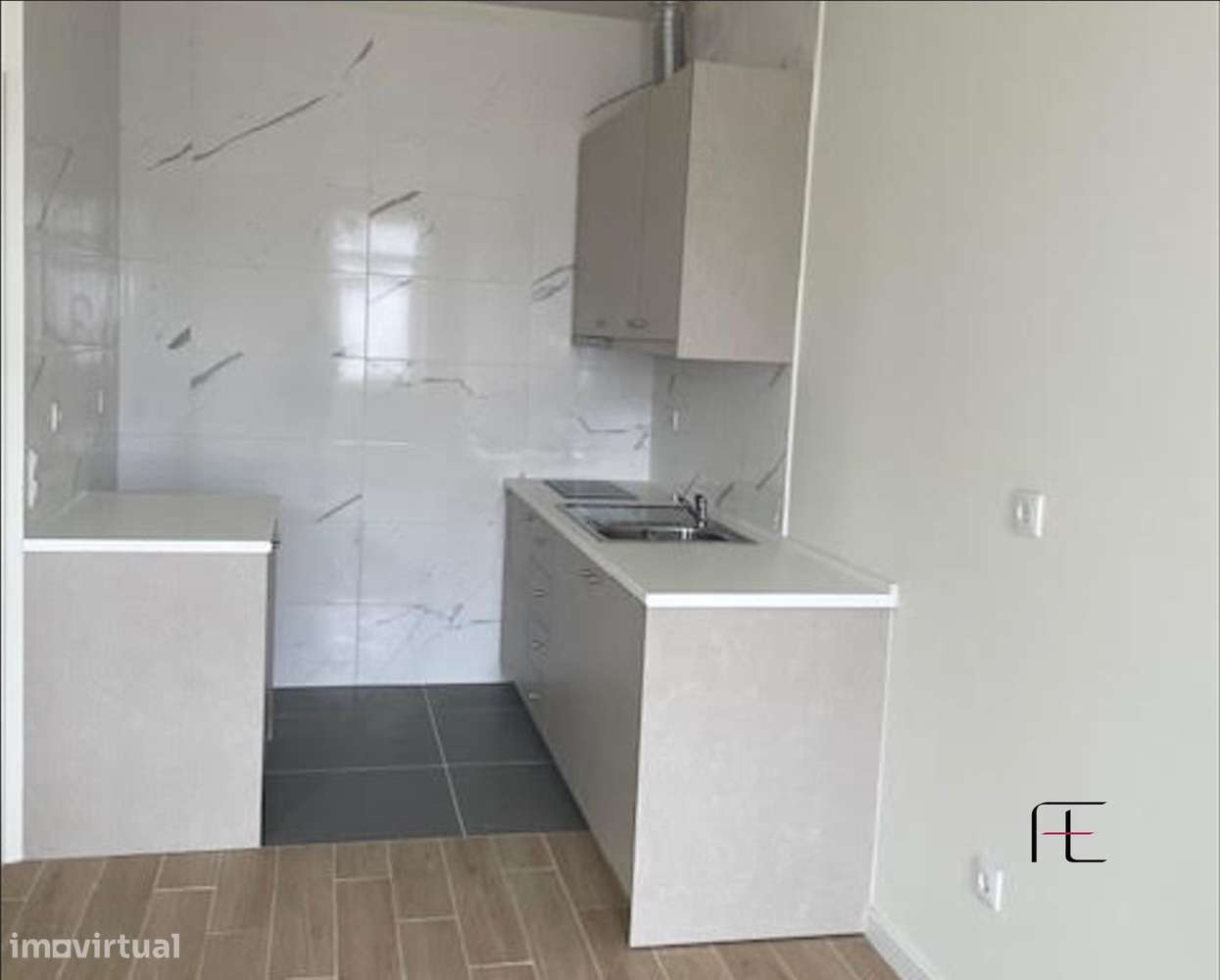 Prédio T1 Venda em Santa Marinha e São Pedro da Afurada,Vila Nova de G - Grande imagem: 2/16