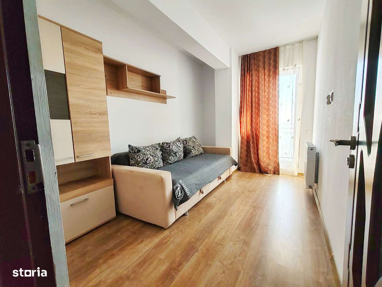 Vindem apartament in Navodari-0