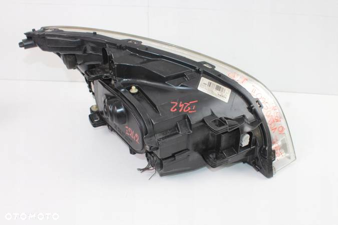 LAMPA LEWY PRZÓD VOLVO S60 II 2 10-13R - 3