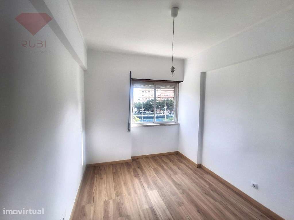 Apartamento T2 no Bonfim - Setúbal-6