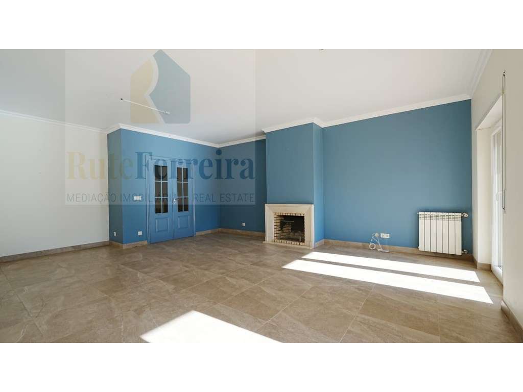 Apartamento T2 no Condomínio de Luxo Campo Real!-9