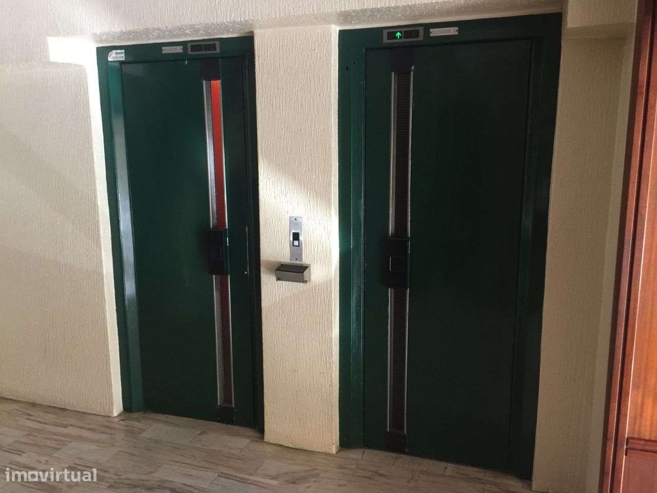 Escritório ARRENDADO nas Paivas-20