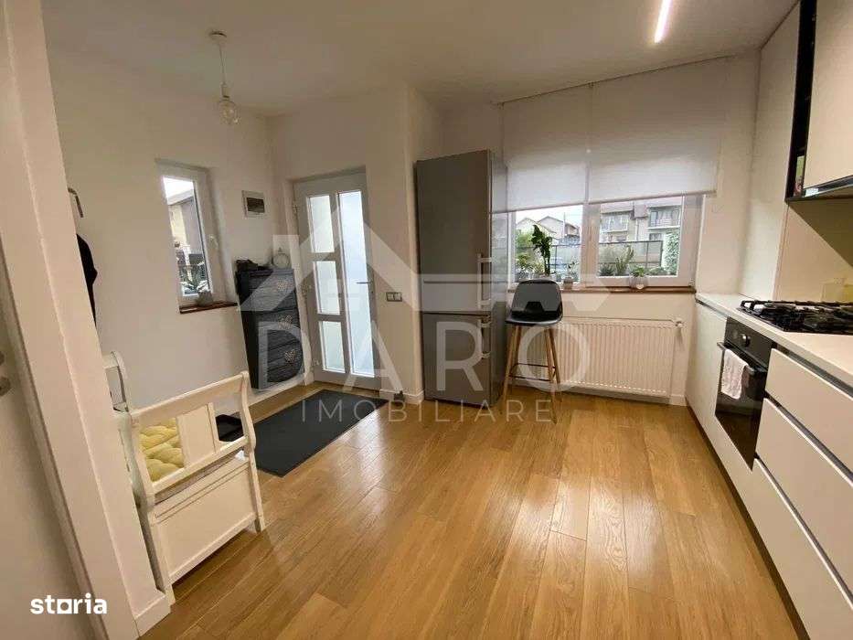 Duplex cu 3 camere de vanzare - Imagine principală: 5/9