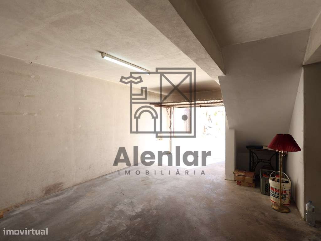 Moradia no Centro de Alenquer - Oportunidade-31
