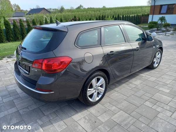 Opel Astra IV 1.7 CDTI Cosmo - 10