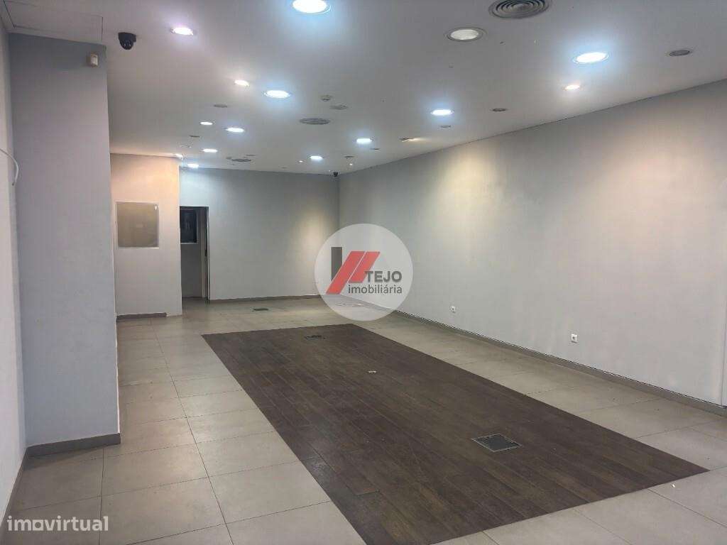 Arrenda I Loja I 100 m2 I Barreiro - Grande imagem: 3/9