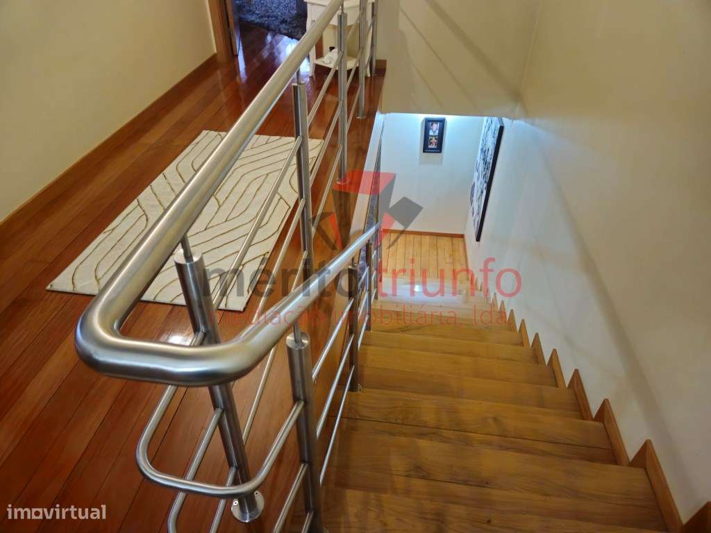 FANTÁSTICA MORADIA T3 C/ PISCINA - MANHENTE - BARCELOS-49