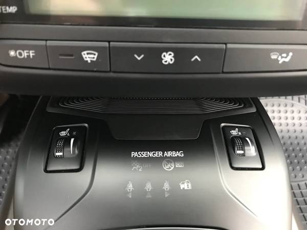 Toyota Avensis 1.8 Prestige - 20