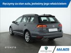 Volkswagen Golf - 5