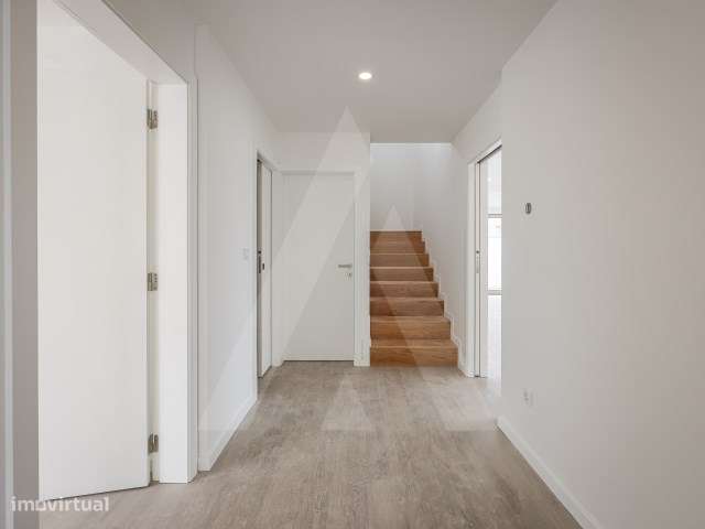 Moradia T4 + 1 de arquitetura moderna a 7 minutos do centro de Aveiro-19