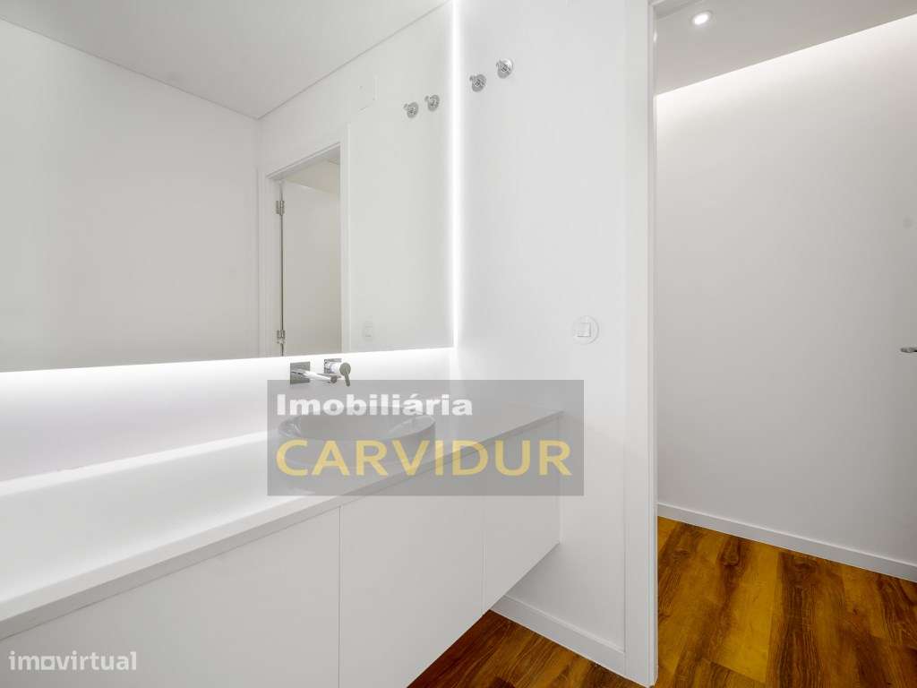 Moradia T5 de Luxo com Piscina Infinita ,Campo de Padel e Elevador ...-14