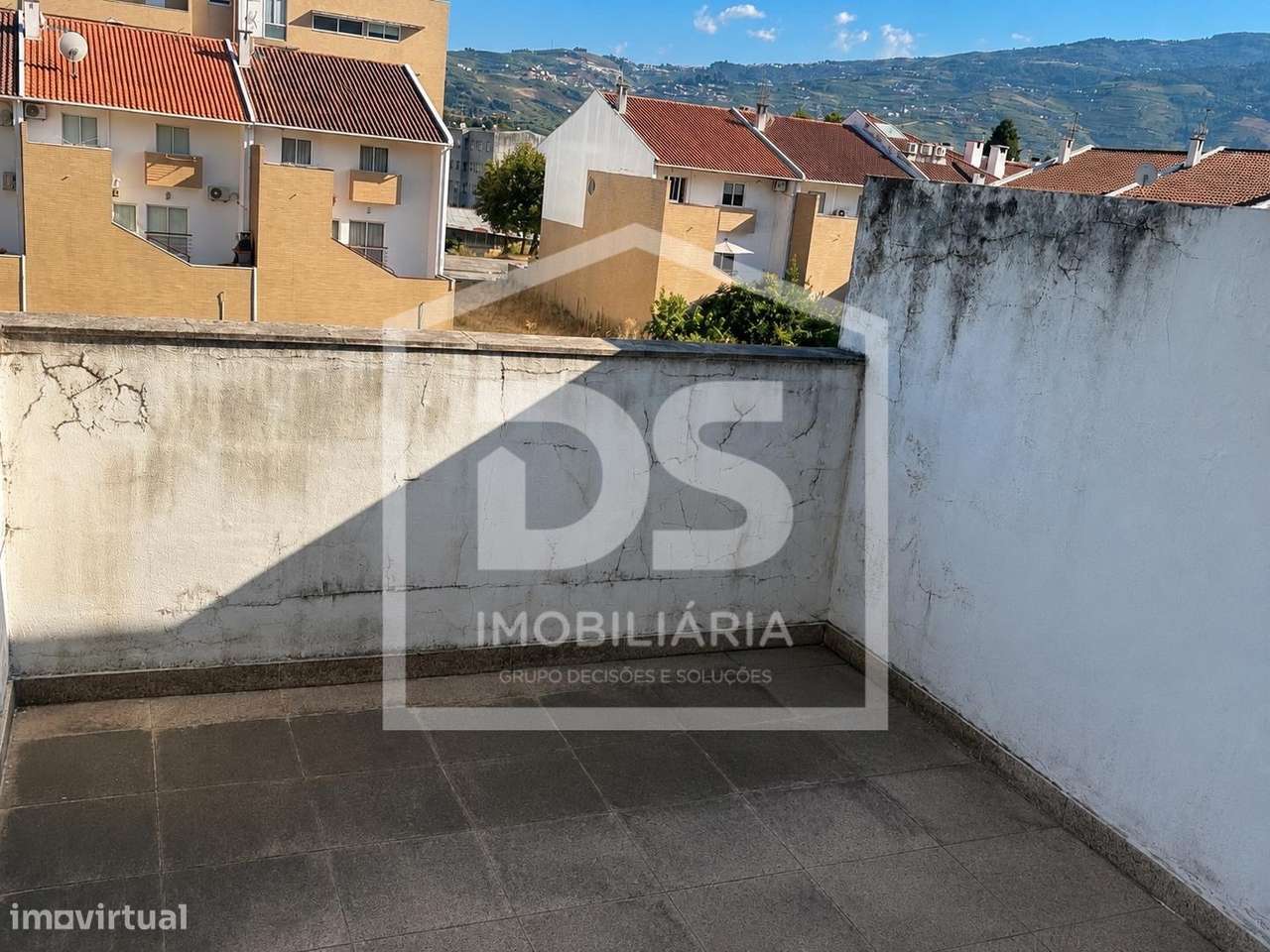 Moradia T4 Premium com Terraço e Garagem - Godim-14