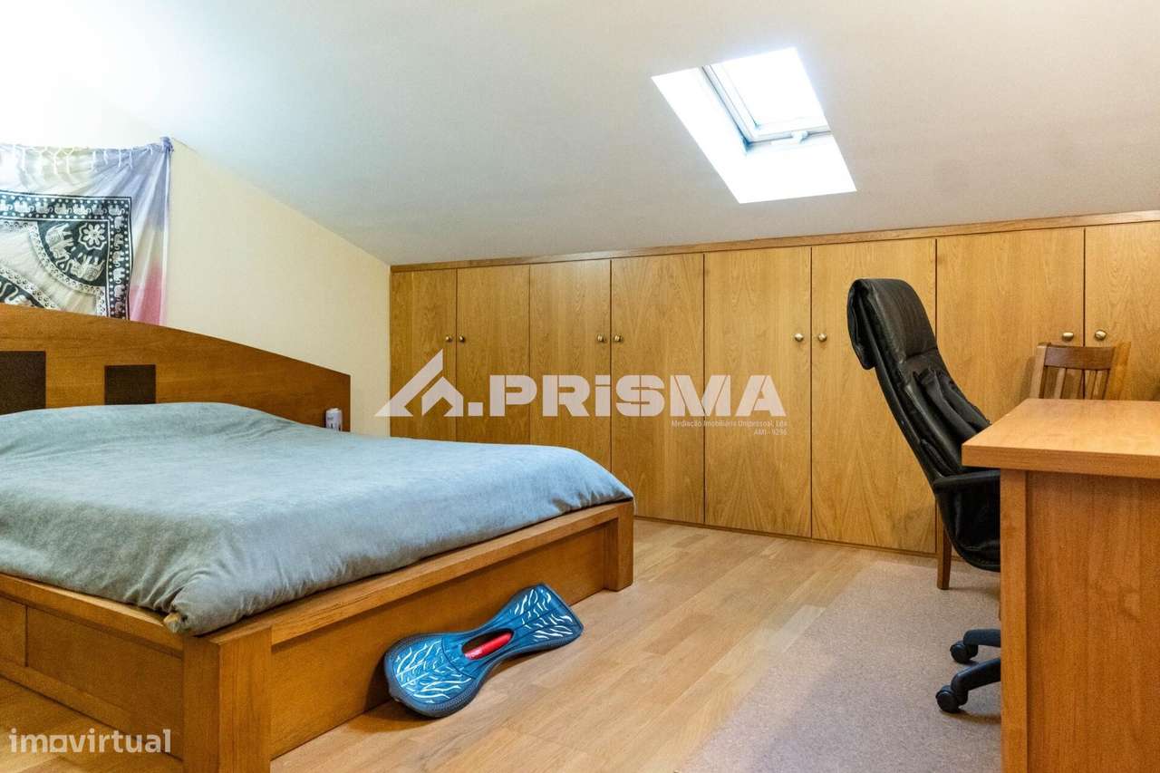 Duplex T3 com Terraço em Alcains – Casa Ideal para Quem Procura Espaço-34