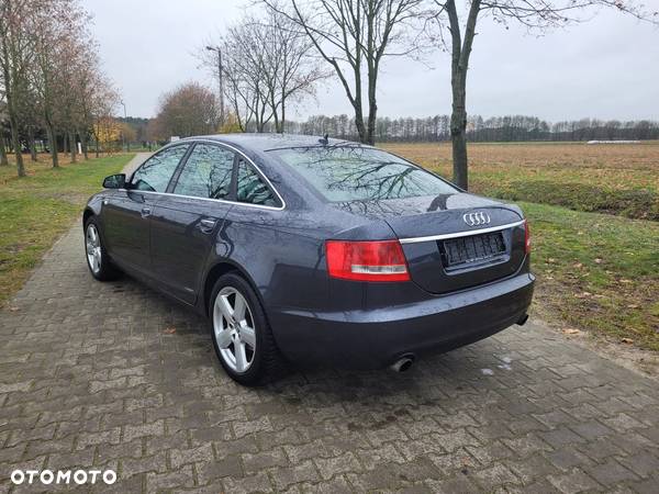 Audi A6 2.0T FSI - 7